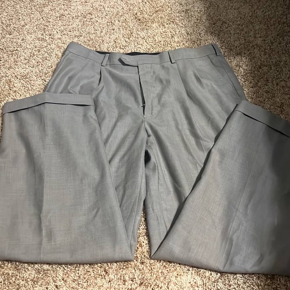 Perry Ellis cuffed dress pant, pleated front, 36 x 30, gray